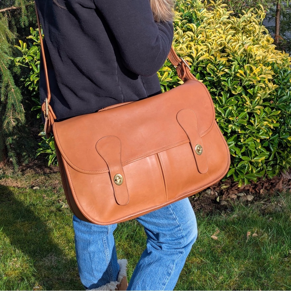 Vintage Coach Carrier Brief Bag in British Tan with Hang Tag - Style 9800